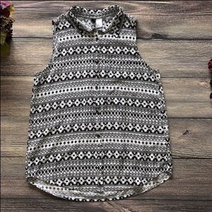 H&M Divided sleeveless tribal aztec button up top